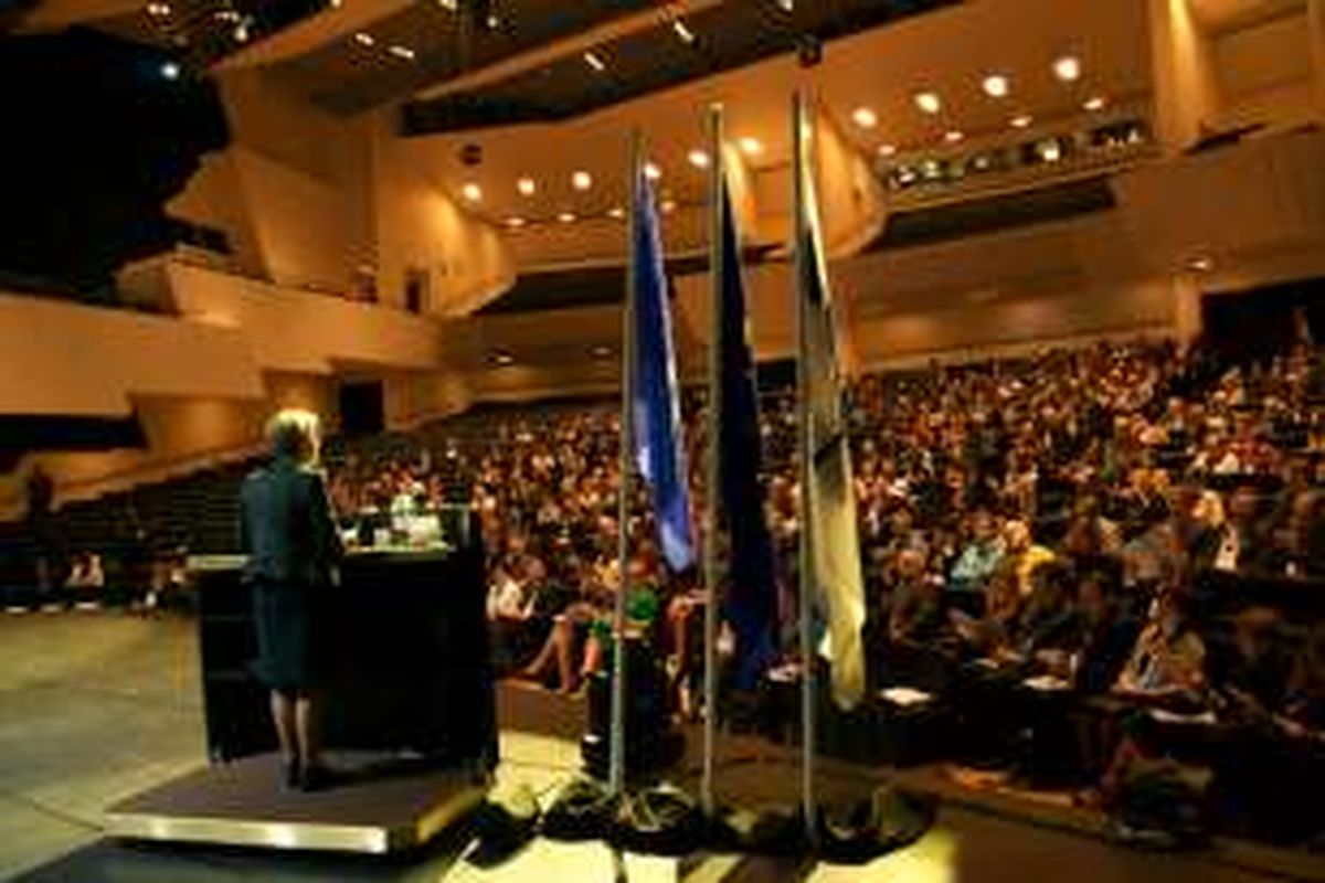 Direktur Jenderal UNESCO, Irina Bokova, menyampaikan pidato dalam pembukaan perayaan World Press Freedom Day (WPFD) atau Hari Kebebasan Pers Dunia 2016 di Helsinki, Finlandia, Selasa (3/5/2016).  WPFD 2016 berlangsung pada 3-4 Mei 2016 dan dihadiri ribuan delegasi dari berbagai negara.