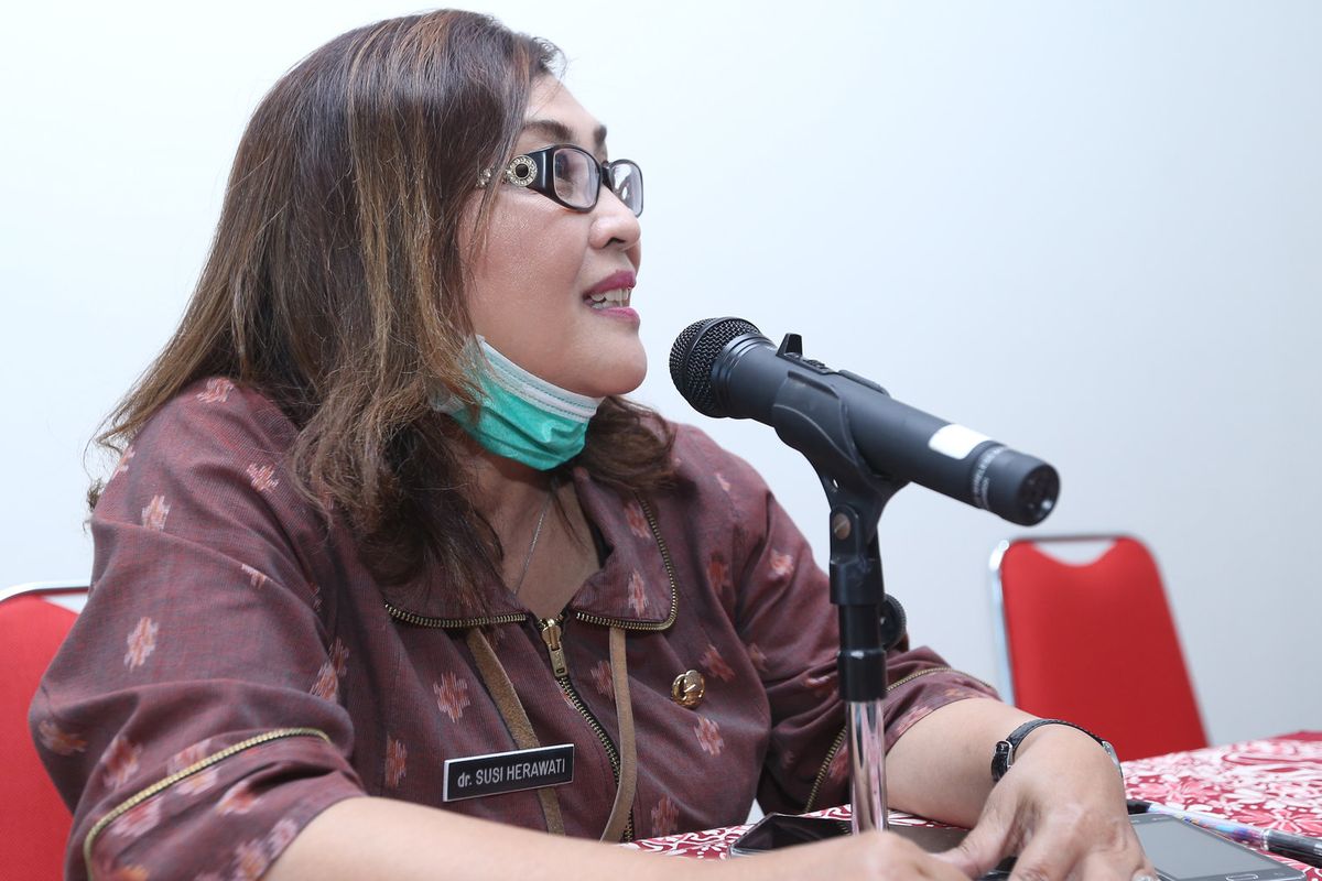 RSUD KRMT Wongsonegoro Susi Herawati mengumumkan 1 pasien di Semarang dinyatakan sembuh.