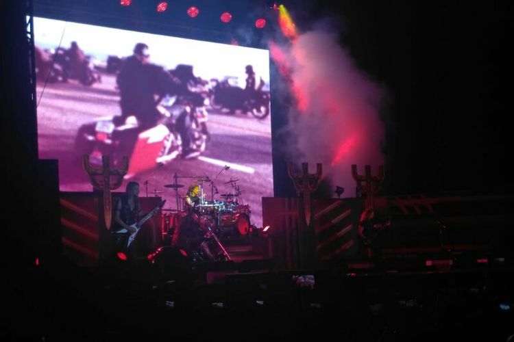 Grup musik Judas Priest menggelar konser perdana di Indonesia di Allianz Eco Park Ancol, Jakarta Utara, Jumat (7/12/2018).