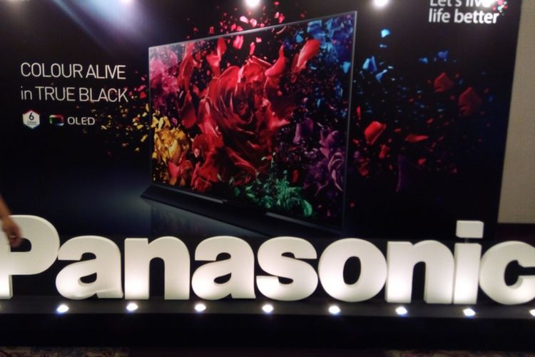 Ada logo Panasonic. Pada penyelenggaraan Asia Games 1962 di Indonesia, Panasonic turut andil menghadirkan televisi hitam-putih pertama di Indonesia. Pada Asian Games 2018 di Indonesia, Panasonic menghadirkan varian televisi berteknologi OLED FZ100 dan FZ950.