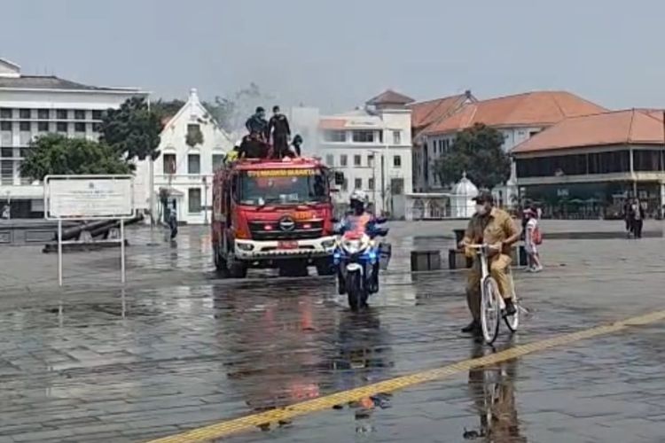 Benarkah Water Mist Ampuh Atasi Sebaran Abu Vulkanik di Jakarta?