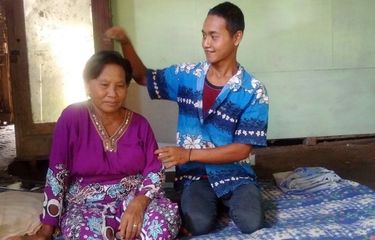 Kisah Pemuda 24 Tahun di Madiun yang Menikah dengan Nenek 67 Tahun ...