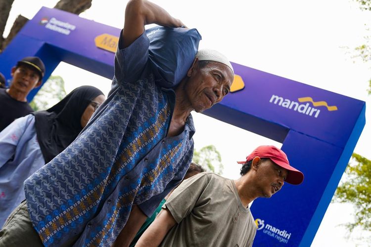 Momentum Hari Kebangkitan Nasional, Bank Mandiri Salurkan 28.000 Paket Sembako