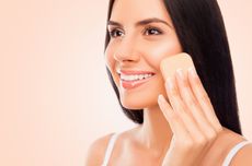 Rahasia Makeup Flawless, Pakai Puff Makeup dengan Benar