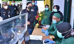 Kunjungi Banyuwangi, Puan Maharani Puji Vaksinasi di Puskesmas Kabat
