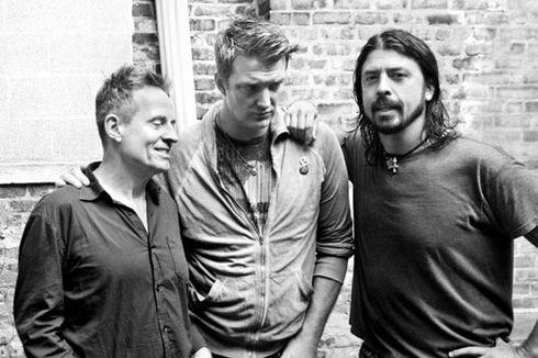 Lirik dan Chord No One Loves Me and Neither Do I - Them Crooked Vultures