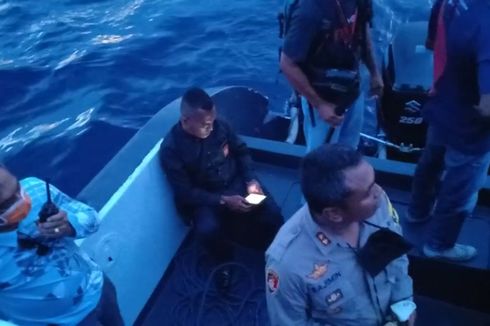 Detik-detik Penumpang KM Lambelu Terjun ke Laut karena Dilarang Berlabuh di Maumere