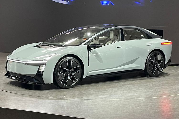 Toyota Corolla Concept melantai di Japan Mobility Show 2025
