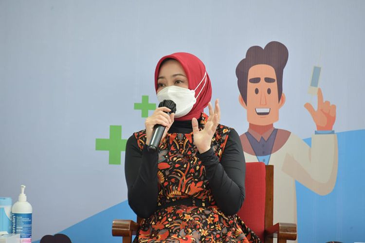 Ketua TP PKK Jabar Atalia Praratya Ridwan Kamil saat menjadi pembicara JAPRI (Jabar Punya Informasi) di Gedung Sate, Kota Bandung, Jumat (22/4/2022).