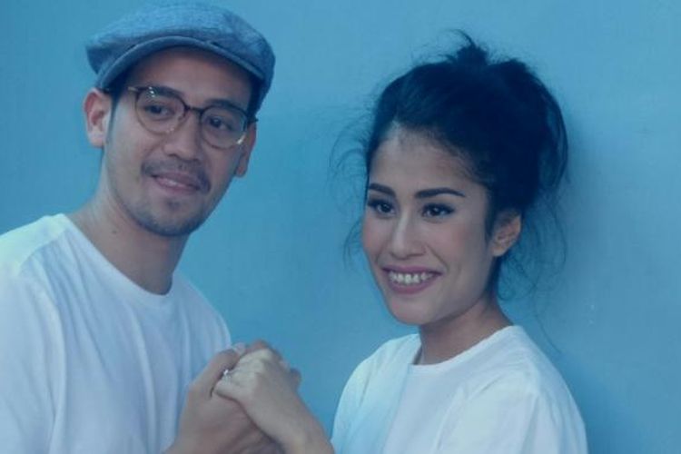 Tarra Budiman dan Gya Sadiqah diabadikan di studio TransTV, Mampang, Jakarta Selatan, Kamis (19/1/2017).
