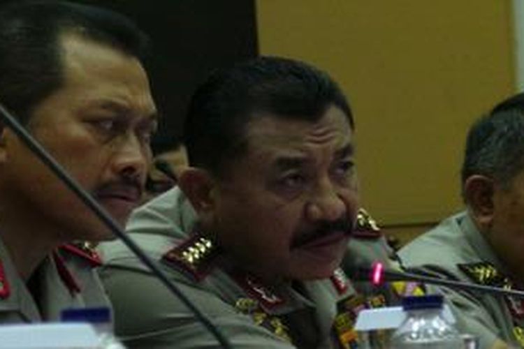 Kapolri Jenderal Timur Pradopo bersama Wakapolri Komisaris Jenderal Nanan Sukarna dalam rapat kerja dengan Komisi III DPR, Rabu (13/2/2013).