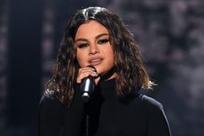 2 Tahun Tak Naik Panggung, Selena Gomez Kena Serangan Panik Jelang Tampil di AMAs 2019