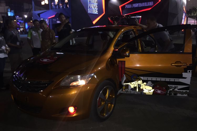 Mobil Muka Dua di IIMS 2018