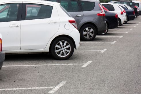 Punya Mobil Harus Punya Kebiasaan Wajib Saat Meninggalkan Parkiran