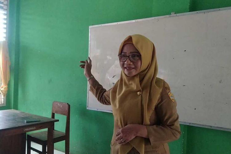 Guru ASN di Baubau Curhat Tak Digaji 6 Tahun, Terpaksa Utang hingga Jualan Online