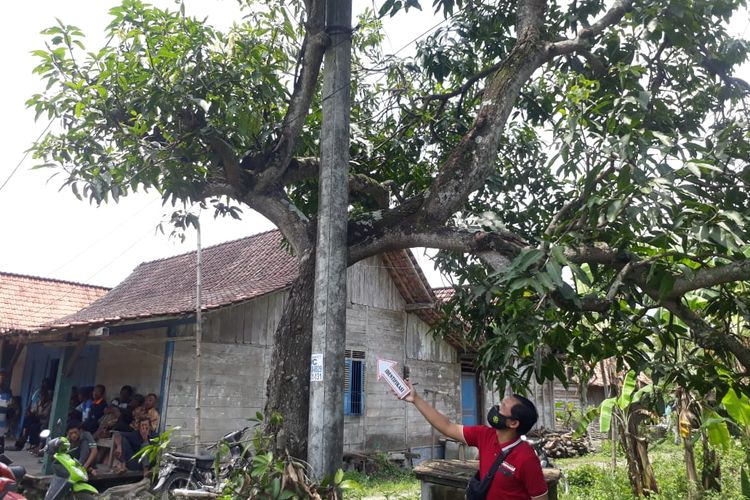 TKP sepasang suami istri tewas tersengat listrik di lahan basah di Blora, Sabtu (13/3/2021) 