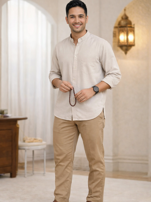 Gaya Kasual dengan Kemeja & Celana Chino.