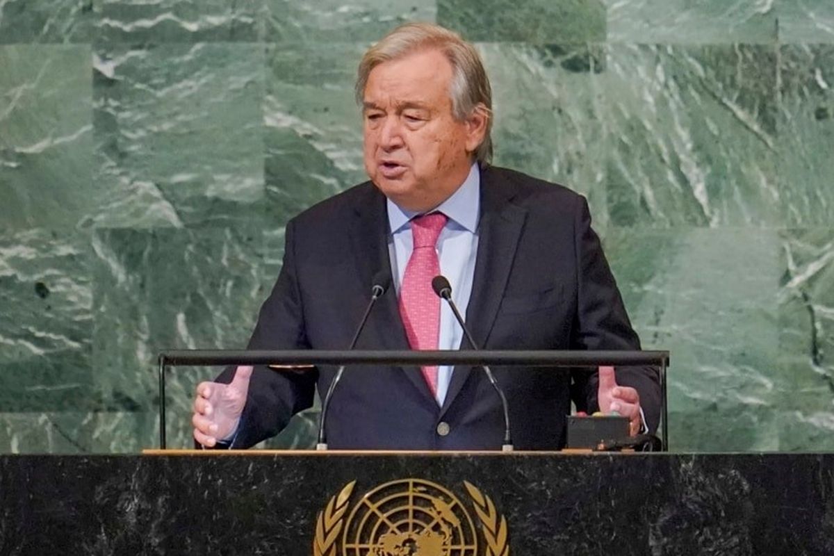 Sekretaris Jenderal PBB Antonio Guterres mengimbau para pemimpin dunia pada pidato Sidang Umum PBB di Markas PBB di New York, hari Selasa (20/9/2022). Perwakilan Organisasi Kesehatan Dunia (WHO) bertemu dengan pejabat China membahas tentang lonjakan kasus Covid-19 di ?Negeri Tirai Bambu? pada Jumat (30/12/2022). Dalam pembicaraan tersebut, WHO disebut telah mendesak China untuk berbagi data Covid-19 secara real rime sehingga negara lain dapat merespons dengan efektif.
