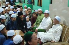 Anies Baswedan Kunjungi Ponpes di Purworejo, Minta Doa Restu KH Toifur Mawardi