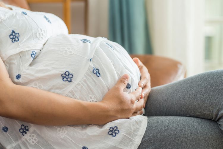 Ilustrasi ibu hamil. Risiko preeklamsia pada ibu hamil dan janin. Preeklamsia penyebab tingginya risiko kematian ibu dan janin.