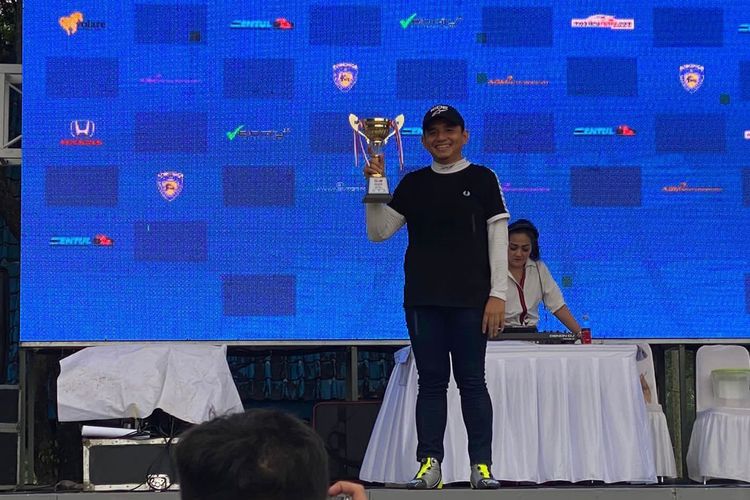 Saat pebalap Indonesia Dypo Fitramadhan juara umum di ISSOM Putaran 7 akhir pekan lalu.