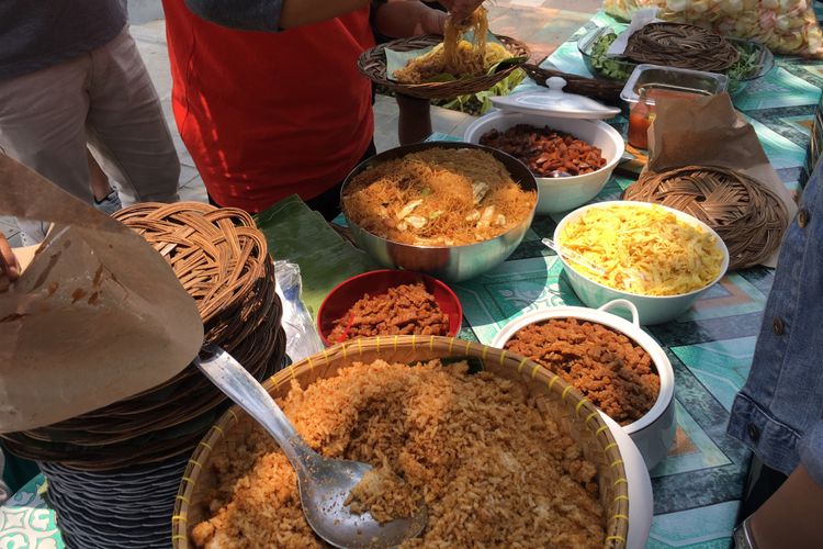 Nasi ulam di Kampung Bekelir, Kelurahan Babakan, Kota Tangerang, Minggu (30/9/2018). 