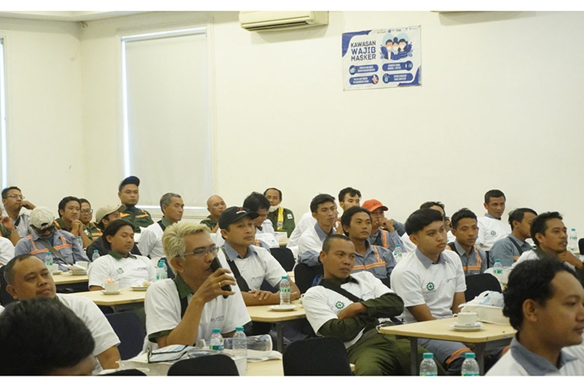 SPMT menggelar sosialisasi awareness budaya K3 untuk TKBM di Gedung Barunawati Pelabuhan Tanjung Perak, Surabaya, Jatim, Rabu (7/6/2023). 