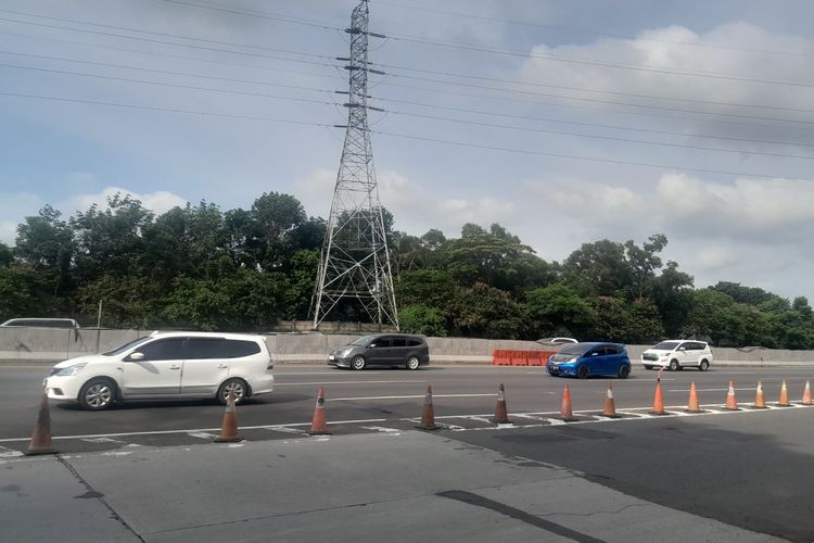 Tol Japek Sore Ini Ramai Lancar, Contraflow Diterapkan di Km 70–47