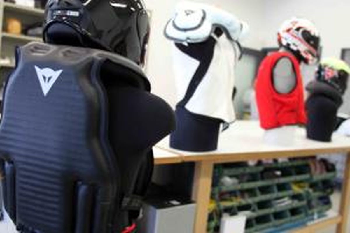 Peugeot gandeng Dainese untuk kelengkapan berkendara.