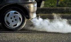 Studi Sebut Mobil Murah Jauh Lebih Berpolusi