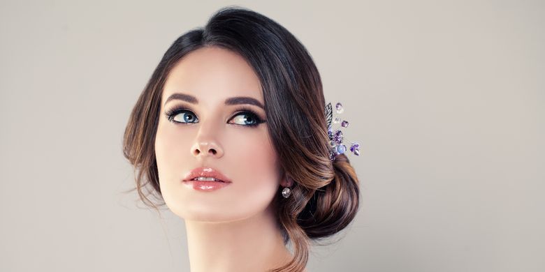 4 Trik Membuat Makeup Acara Tahun Baru Lebih Awet Halaman All Kompas Com 4 Trik Membuat Makeup Acara Tahun Baru Lebih Awet Halaman All Kompas Com