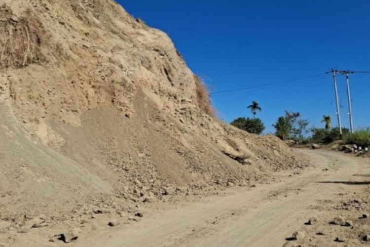 Kementerian PU Pastikan 15 Ruas Jalan Nasional Tetap Berfungsi Pasca-Gempa NTT 