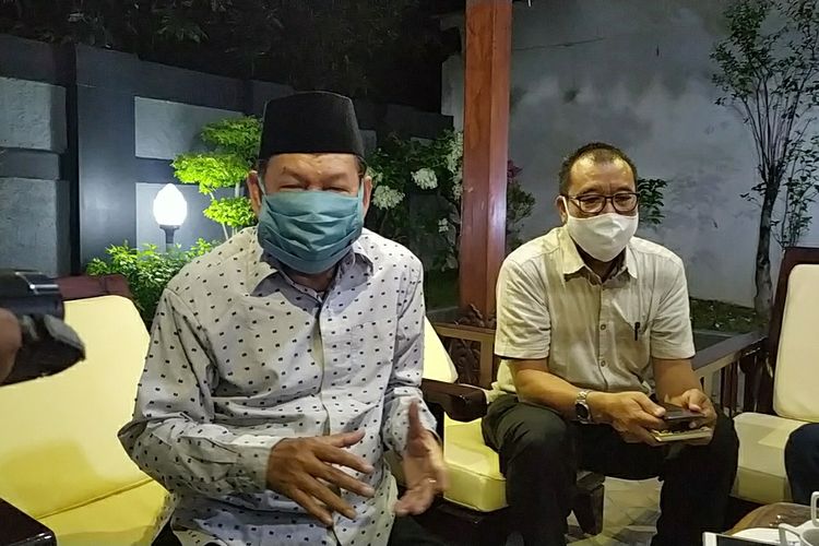 Walikota Pekalongan Jawa Tengah Saelany Mahfudz saat memberikan keterangan pers.