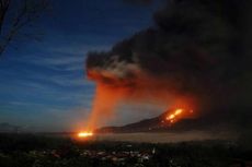 Abu Gunung Sinabung Tutupi Lima Kecamatan di Kabupaten Karo
