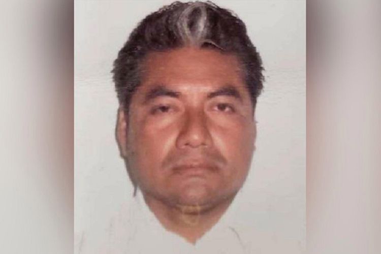 Julio Valdivia, jurnalis yang bekerja untuk koran Meksiko Diario El Mundo. Dia ditemukan dipenggal setelah meliput kasus kejahatan yang dilakukan geng kriminal.