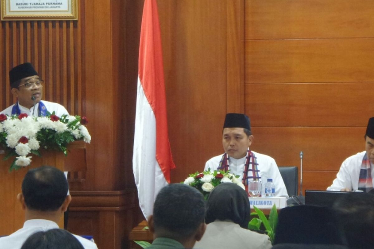 Plt Gubernur DKI Jakarta Sumarsono memberi arahan dalam rapat musrenbang tingkat kota di Kantor Wali Kota Jakarta Utara, Kamis (16/3/2017). 