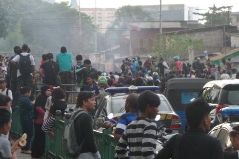 Tawuran di Manggarai Kembali Pecah dan Ganggu Perjalanan KRL