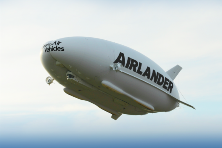 The Airlander 10 saat penerbangan uji awal yang sangat awal di Amerika pada tahun 2012.
