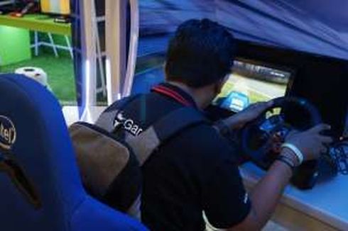 Intel Ajak Pengunjung Mall Ikut Kompetisi Game 