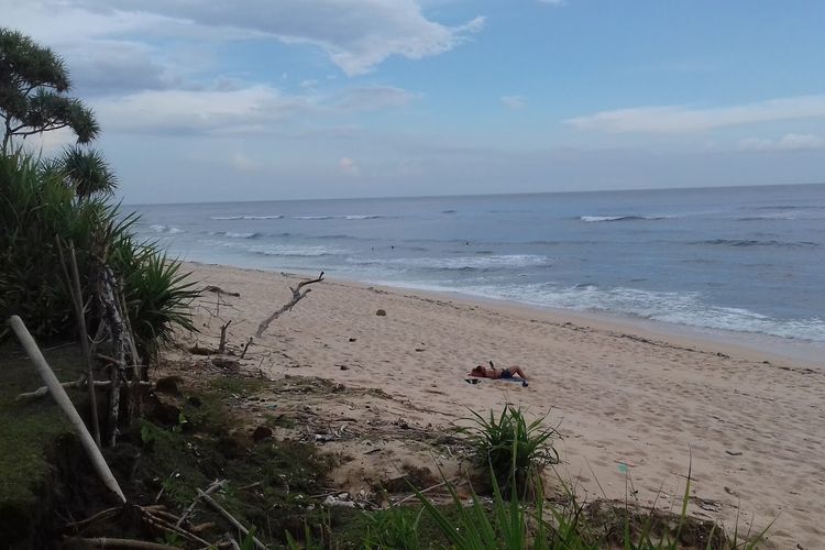 Pantai Nyang-nyang, Bali