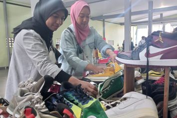Nomor Hotline Pengaduan untuk Pedagang Baju Bekas yang Terdampak Kebijakan Impor Ilegal