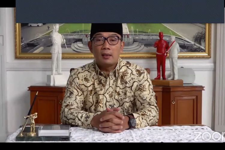 Gubernur Jabar Ridwan Kamil saat memberikan sambutan secara virtual dalam Seminar Kebangsaan Ikatan Alumni Universitas Katolik Parahyangan (Ika Unpar), Rabu (3/6/2021). 