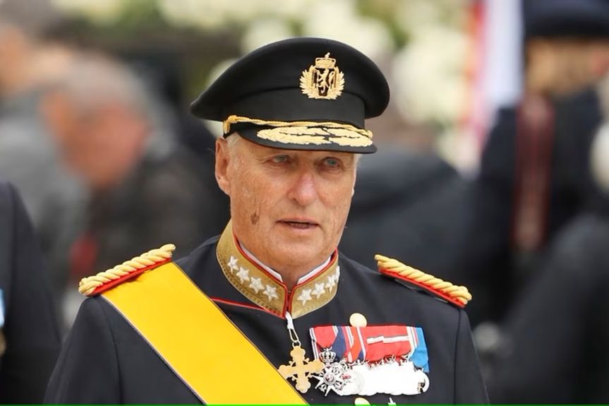 Raja Norwegia Harald V Sakit Saat Liburan di Malaysia, Pesawat Evakuasi Mendarat di Langkawi