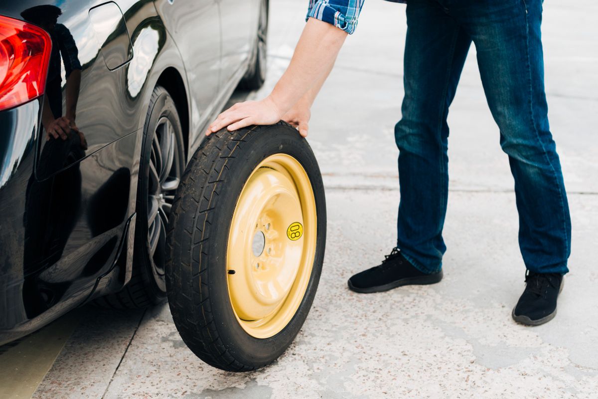 Ban serep jenis temporary tire sebaiknya tidak digunakan dalam waktu yang lama saat mudik. keamanan terbaik hanya ada di ban utama