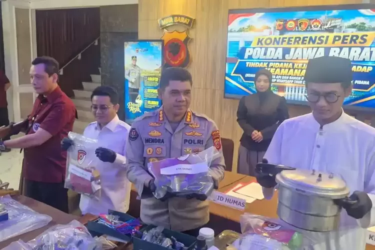 Gabung Grup WhatsApp True Crime, Pria di Bandung Barat Uji Coba Bom 46 Kali