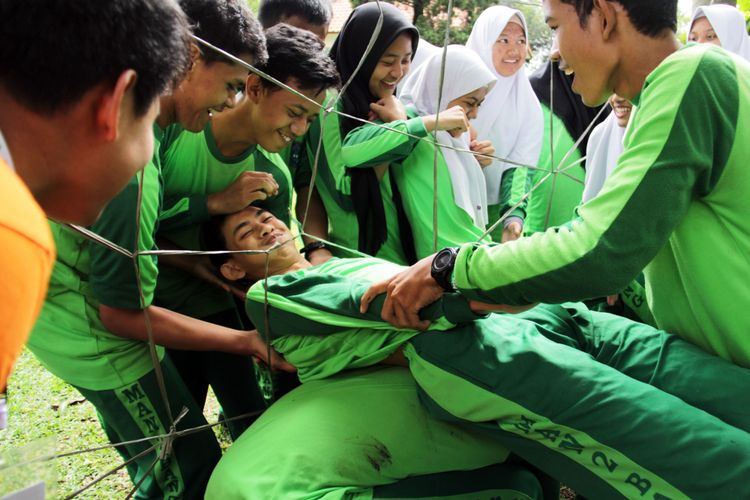 Lebih dari 500 pelajar SMA dan SMK di 5 kota di Indonesia (Jakarta, Bandung, Semarang, Surabaya dan Denpasar) berkesempatan mengikuti kegiatan pembekalan kewirausahaan Youth Entrepreneur Camp dari Citibank (15/12/2018 - 4/1/2019).