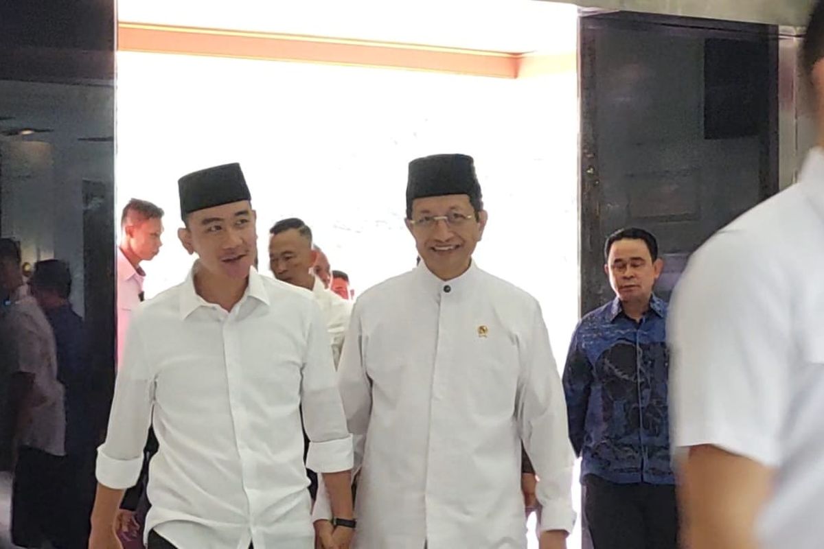 Gibran dan Menag Shalat Jumat di Masjid Istiqlal