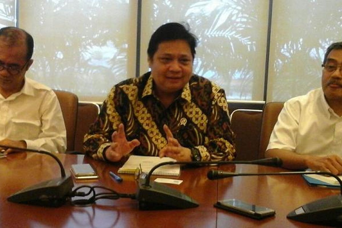 Menteri Perindustrian, Airlangga Hartarto membahas gas industri di Kantor Redaksi Kompas, Senin (24/10/2016).
