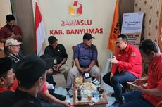 Ratusan Simpatisan Geruduk Bawaslu Banyumas, Minta Kegiatan Tebus Murah Sembako Ditindak