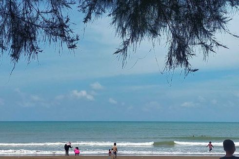 Wajah Baru Pantai Ulee Rubek Aceh Utara, Bisa Santai di Bawah Pohon Pinus